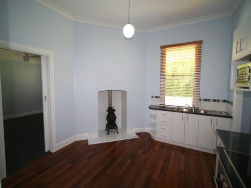 119 Douglas Street, Tenterfield NSW 2372