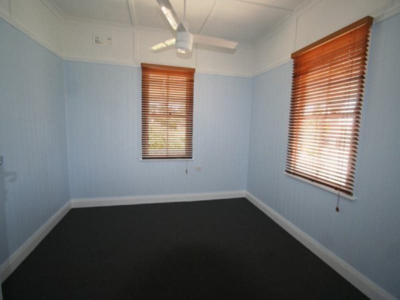 119 Douglas Street, Tenterfield NSW 2372
