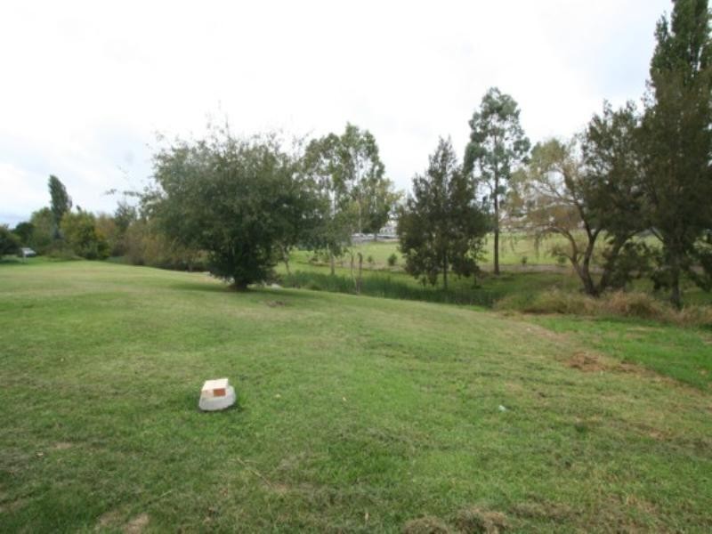 25 Duncan Street, Tenterfield NSW 2372