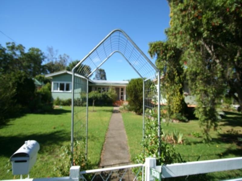 139 Miles Street, Tenterfield NSW 2372