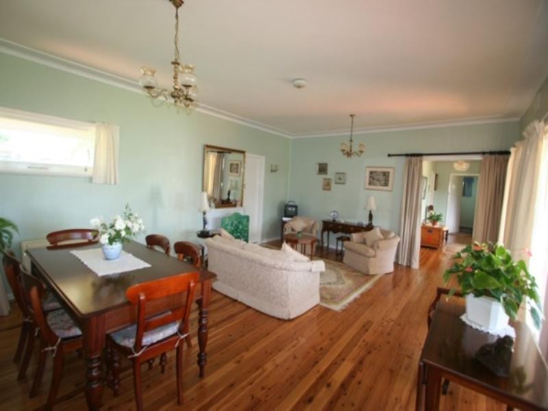 139 Miles Street, Tenterfield NSW 2372