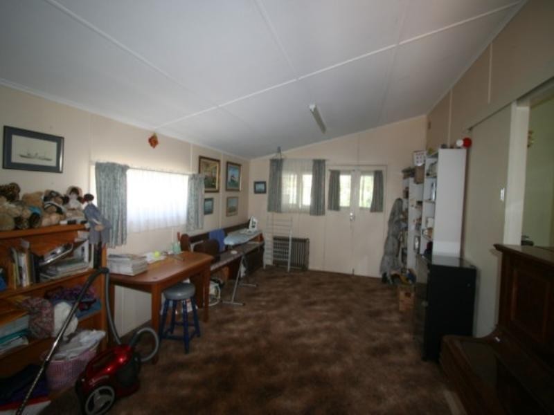 139 Miles Street, Tenterfield NSW 2372