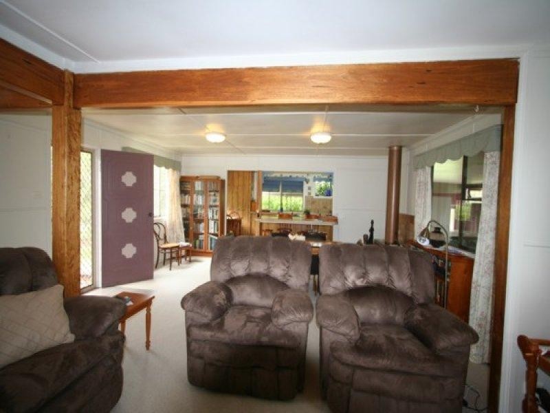 100 East Street, Tenterfield NSW 2372