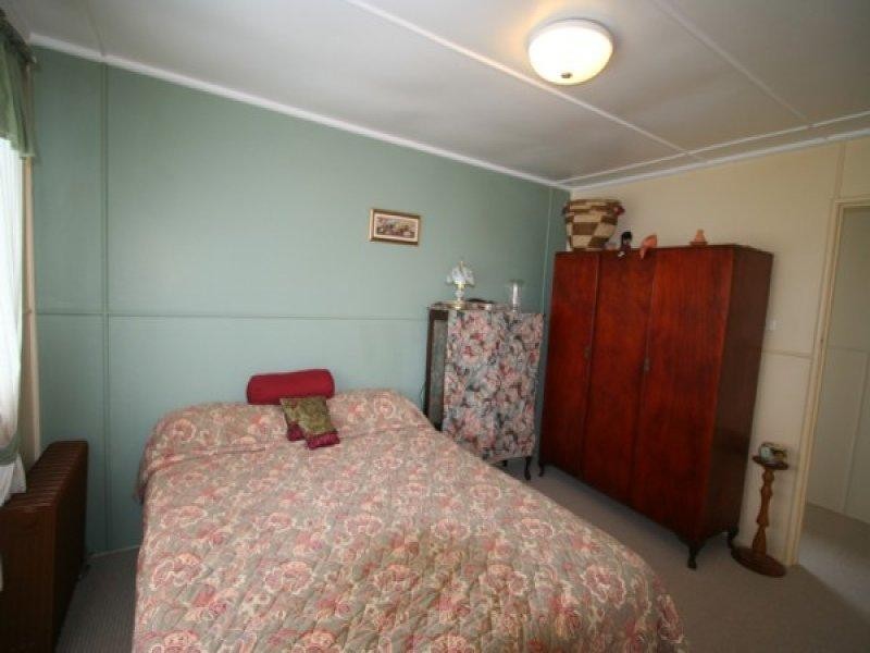 100 East Street, Tenterfield NSW 2372