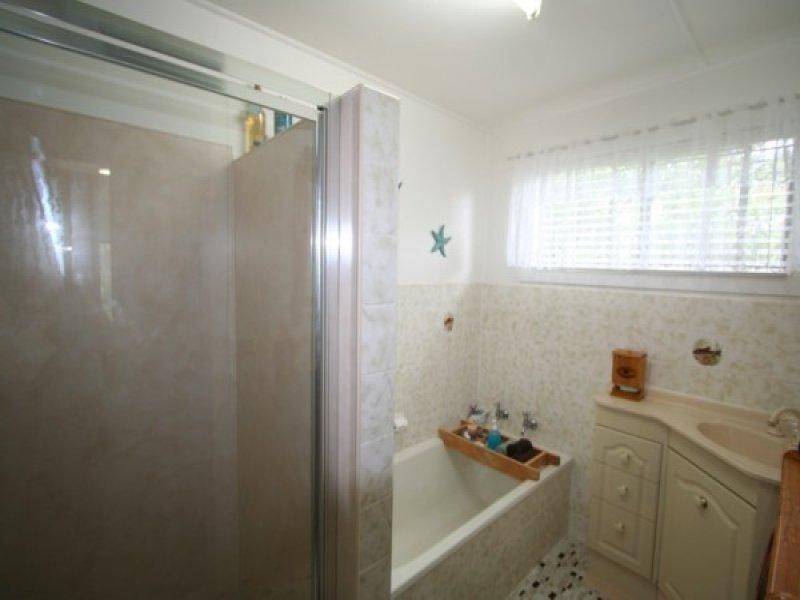 100 East Street, Tenterfield NSW 2372