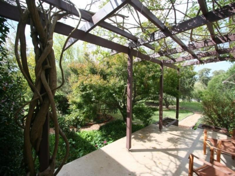 100 East Street, Tenterfield NSW 2372