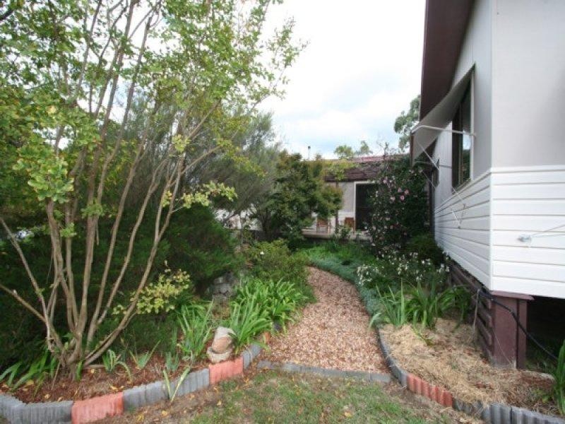 100 East Street, Tenterfield NSW 2372