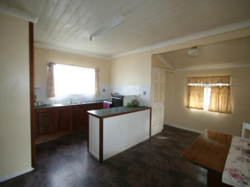 29 Railway Street, Tenterfield NSW 2372