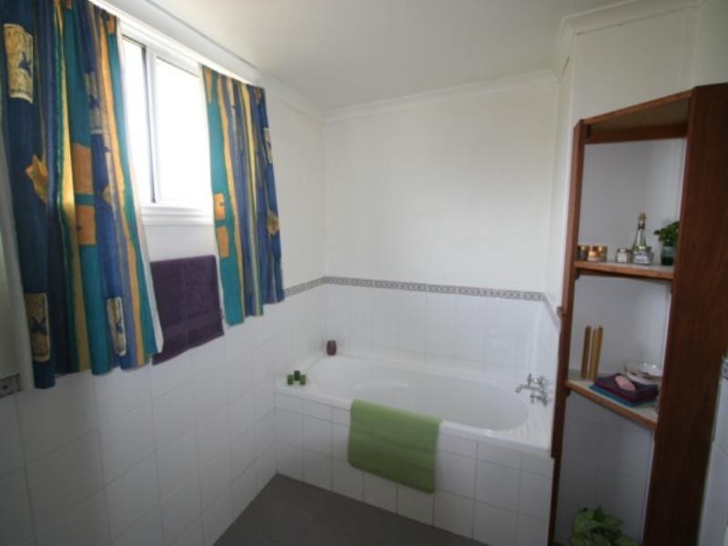 29 Railway Street, Tenterfield NSW 2372