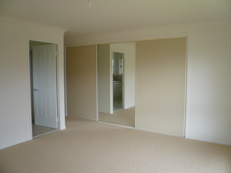 14 Thomas Parade, Tenterfield NSW 2372