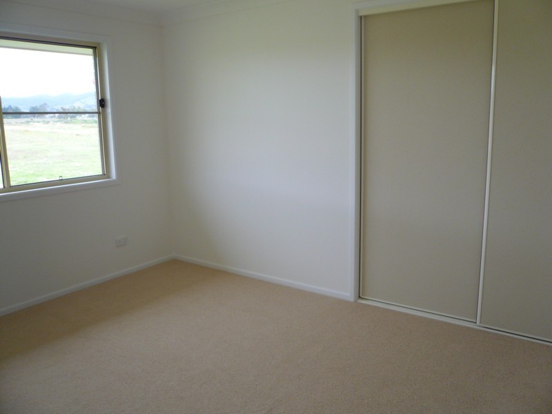 14 Thomas Parade, Tenterfield NSW 2372