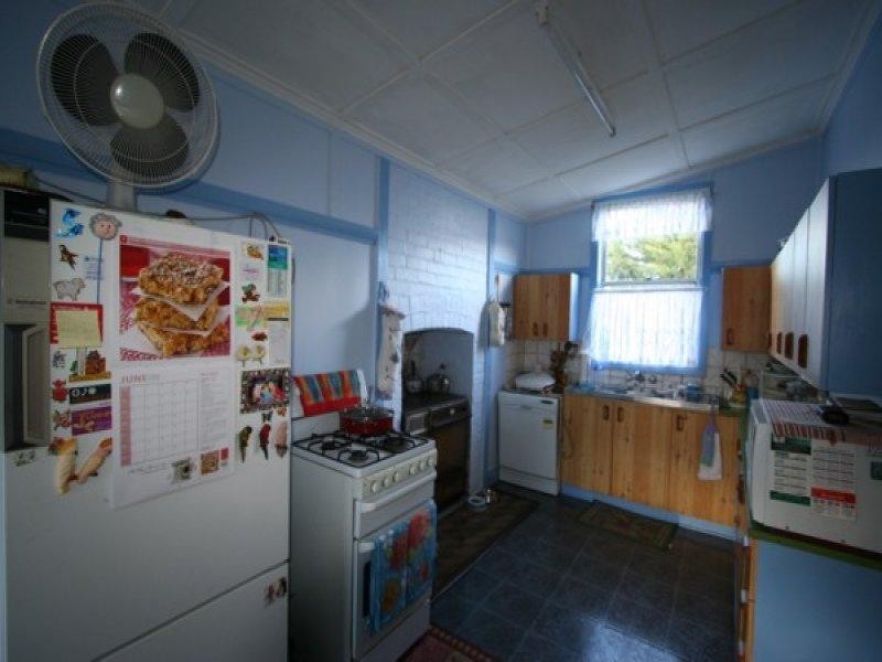 44 Margaret Street, Tenterfield NSW 2372