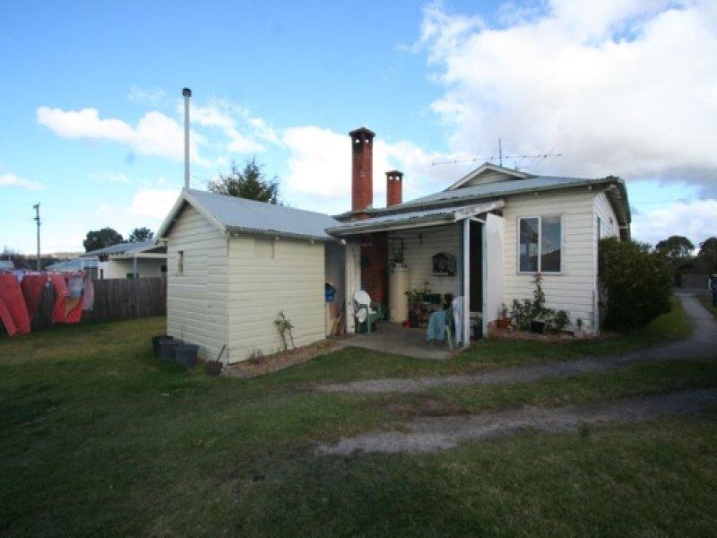 44 Margaret Street, Tenterfield NSW 2372