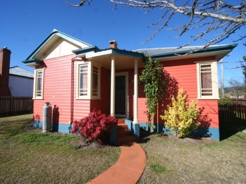 101 Logan Street, Tenterfield NSW 2372