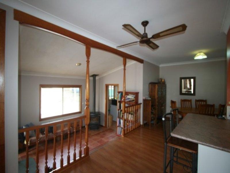 131 Logan Street, Tenterfield NSW 2372