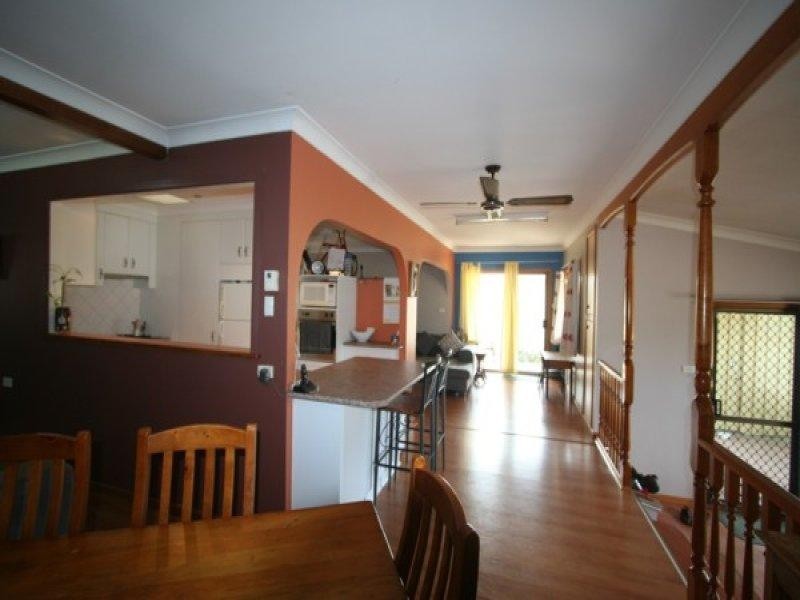 131 Logan Street, Tenterfield NSW 2372