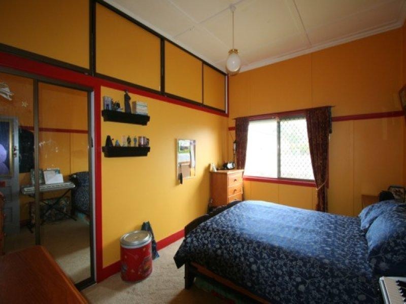 131 Logan Street, Tenterfield NSW 2372