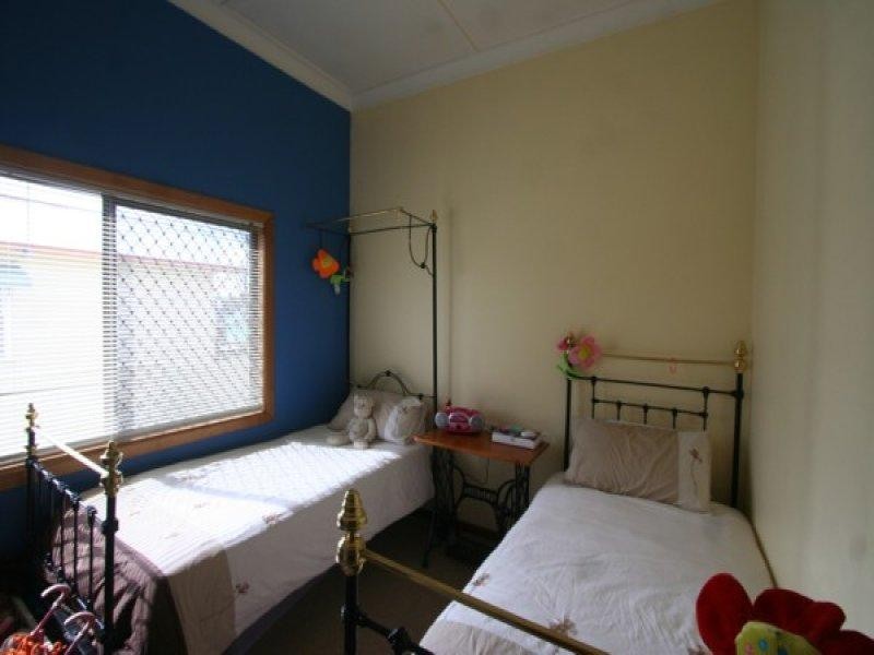 131 Logan Street, Tenterfield NSW 2372