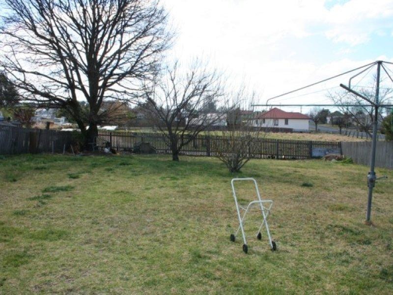 72 Manners Street, Tenterfield NSW 2372