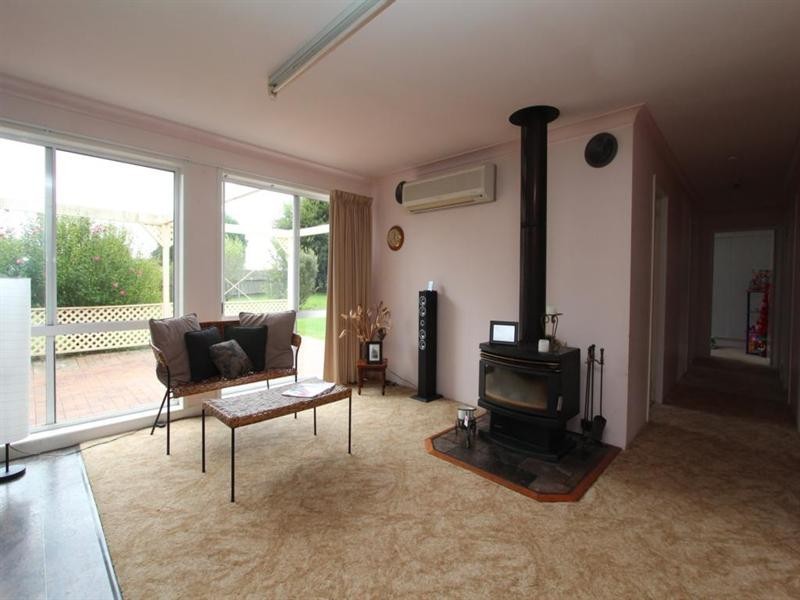 215 Logan Street, Tenterfield NSW 2372