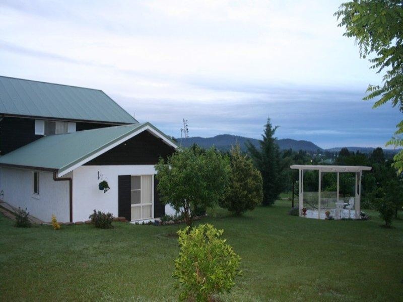 4 Martin Street, Tenterfield NSW 2372