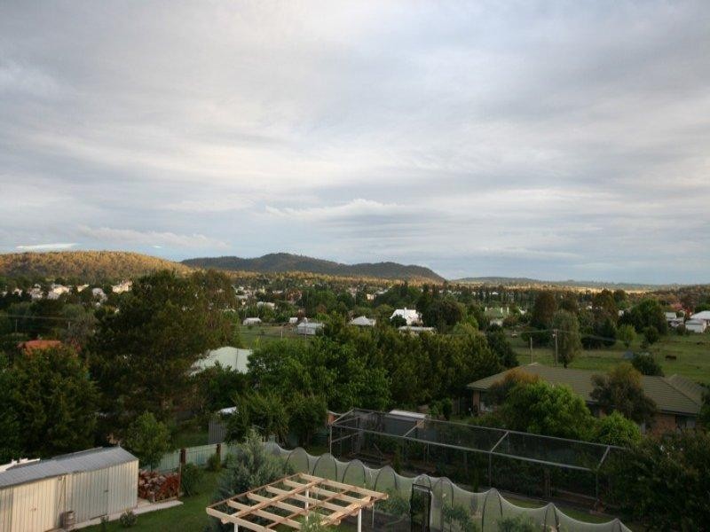 4 Martin Street, Tenterfield NSW 2372