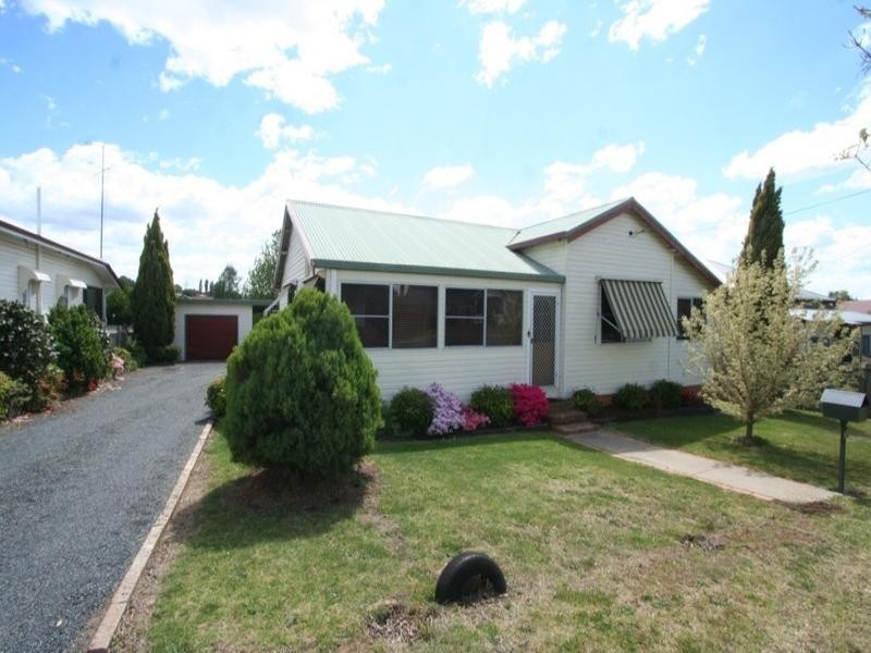 62 Molesworth Street, Tenterfield NSW 2372