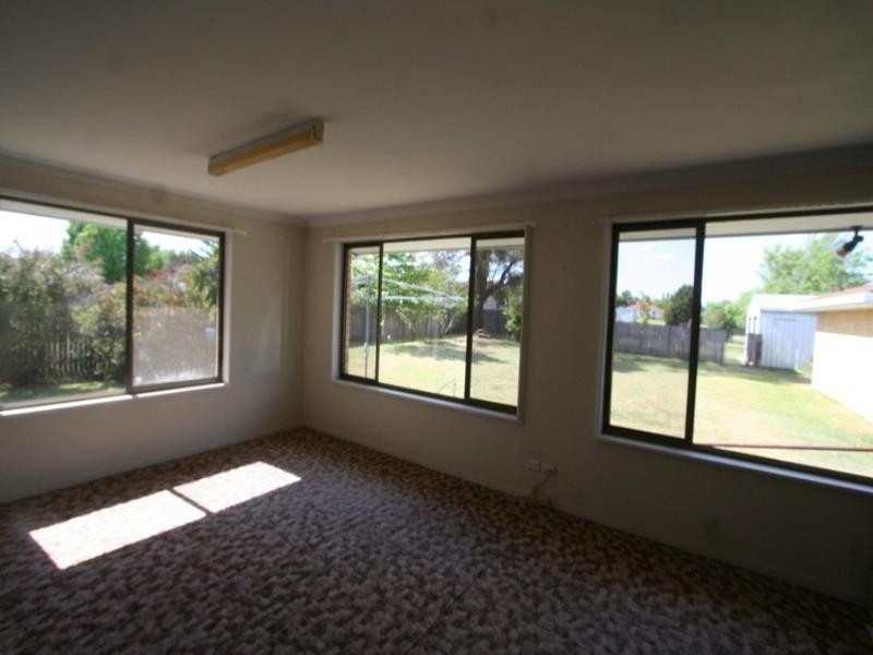 60 High Street, Tenterfield NSW 2372