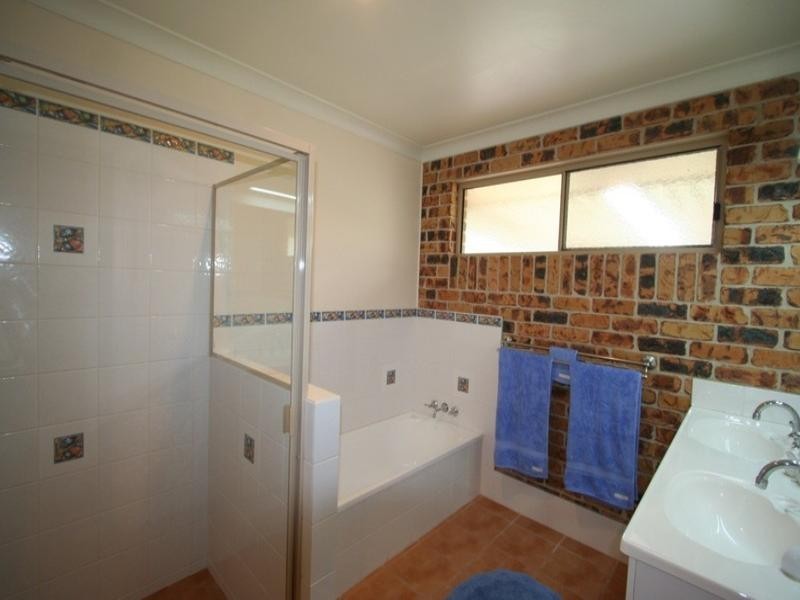 26 East Street, Tenterfield NSW 2372