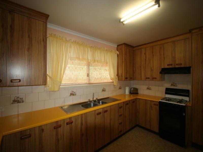 34 Railway Street, Tenterfield NSW 2372