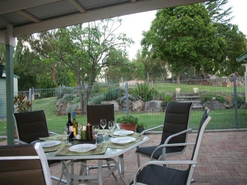 15 Margaret Street, Tenterfield NSW 2372