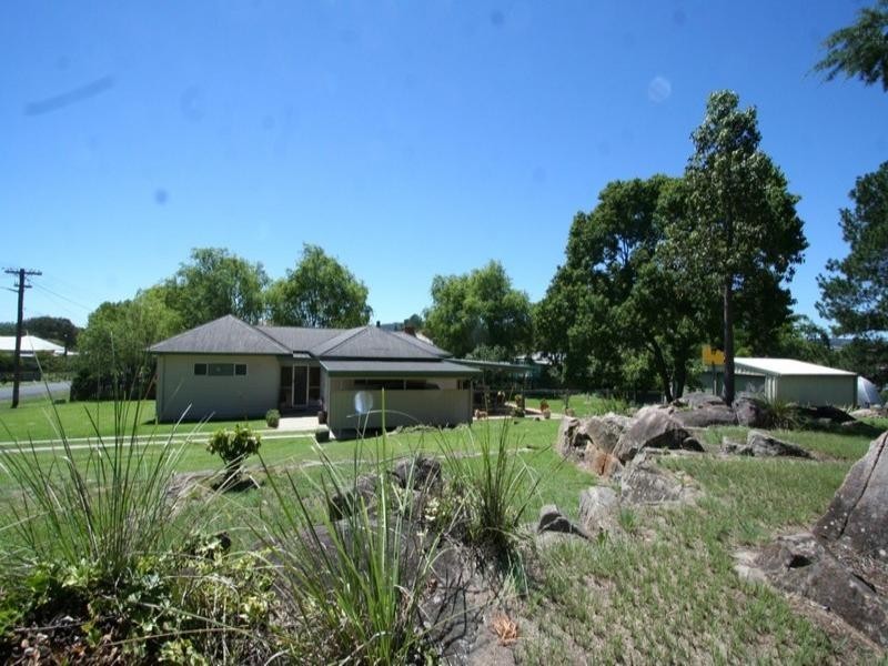 15 Margaret Street, Tenterfield NSW 2372