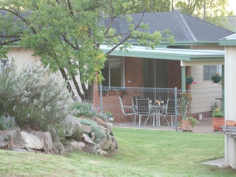 15 Margaret Street, Tenterfield NSW 2372