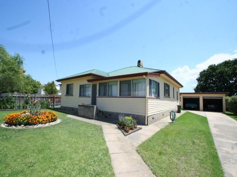 70 Manners Street, Tenterfield NSW 2372