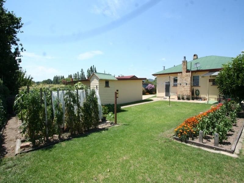 70 Manners Street, Tenterfield NSW 2372