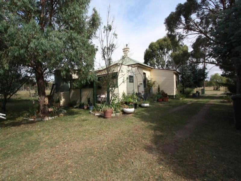 62 Simpson Street, Tenterfield NSW 2372