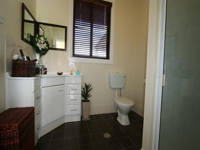 99 Scott Street, Tenterfield NSW 2372