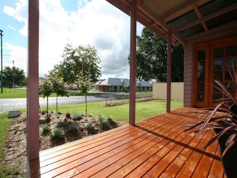 99 Scott Street, Tenterfield NSW 2372