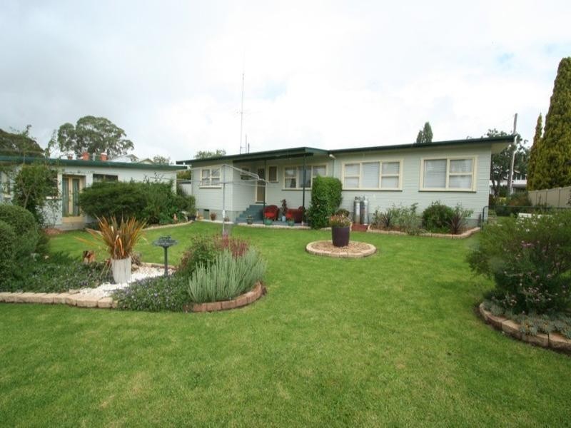 174 Manners Street, Tenterfield NSW 2372