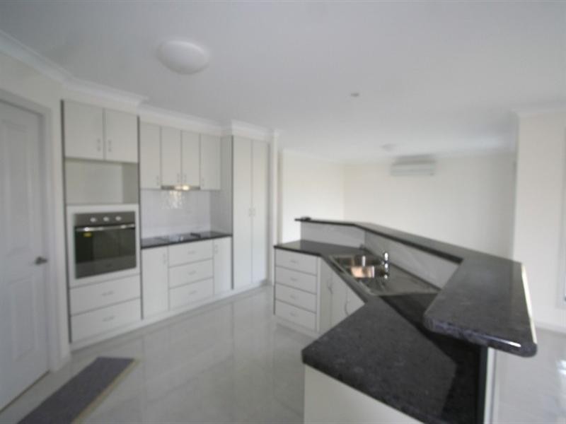 2 Mackenzie Court, Tenterfield NSW 2372