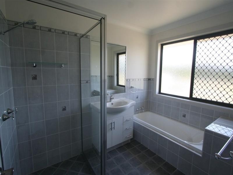 2 Mackenzie Court, Tenterfield NSW 2372