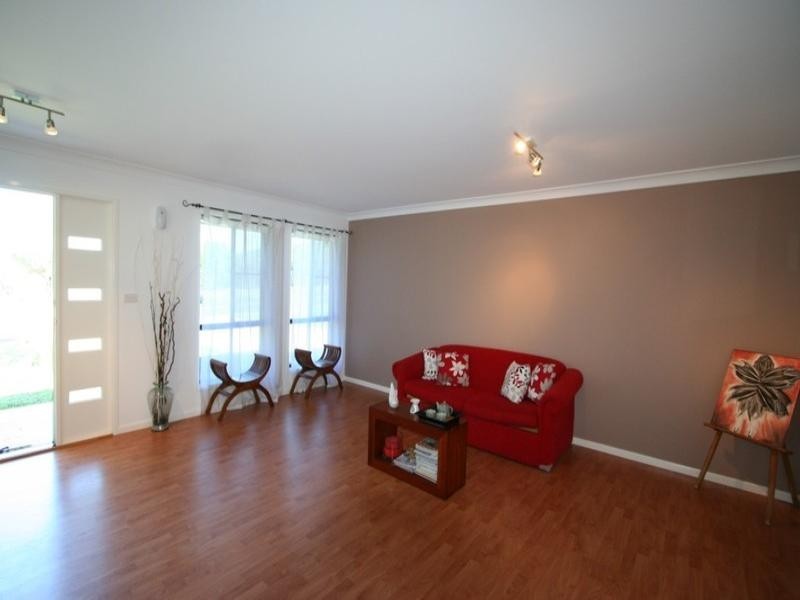 24 Laird Street, Tenterfield NSW 2372