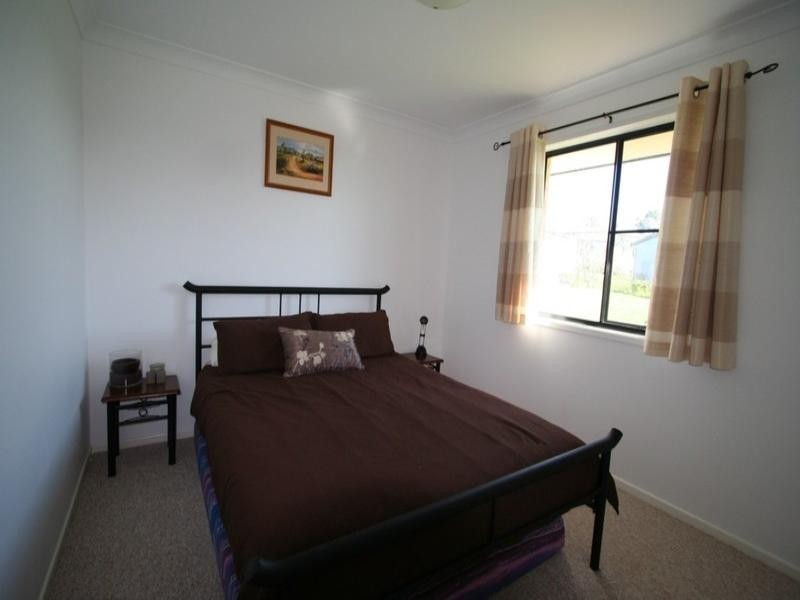 24 Laird Street, Tenterfield NSW 2372