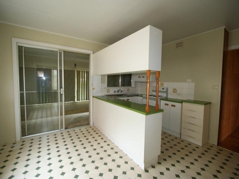 96 Martin Street, Tenterfield NSW 2372