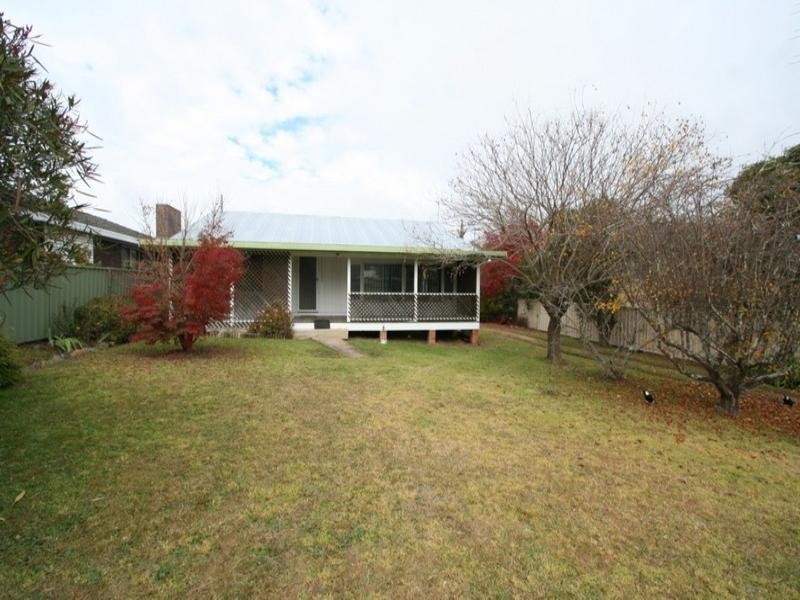 96 Martin Street, Tenterfield NSW 2372