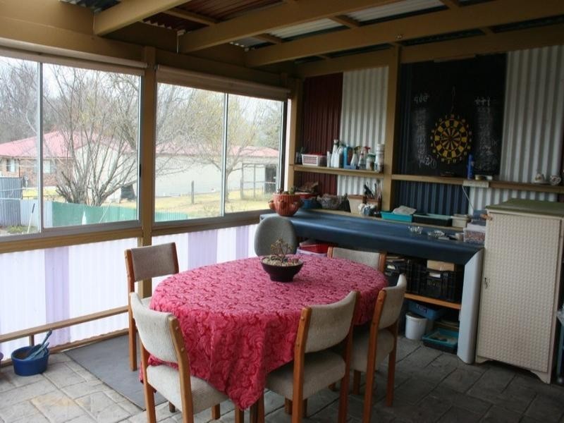 27 George Street, Tenterfield NSW 2372