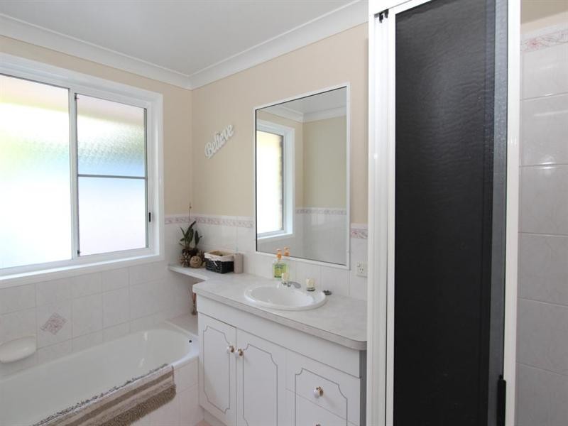 4 Wood Street, Tenterfield NSW 2372