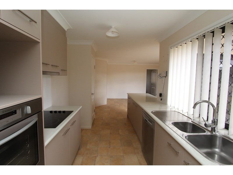 1 Parkes Drive, Tenterfield NSW 2372