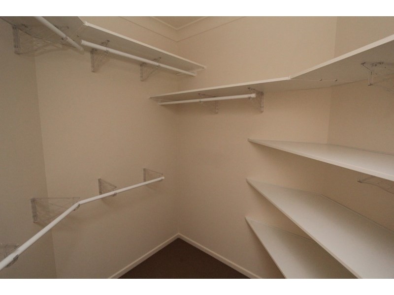 1 Parkes Drive, Tenterfield NSW 2372