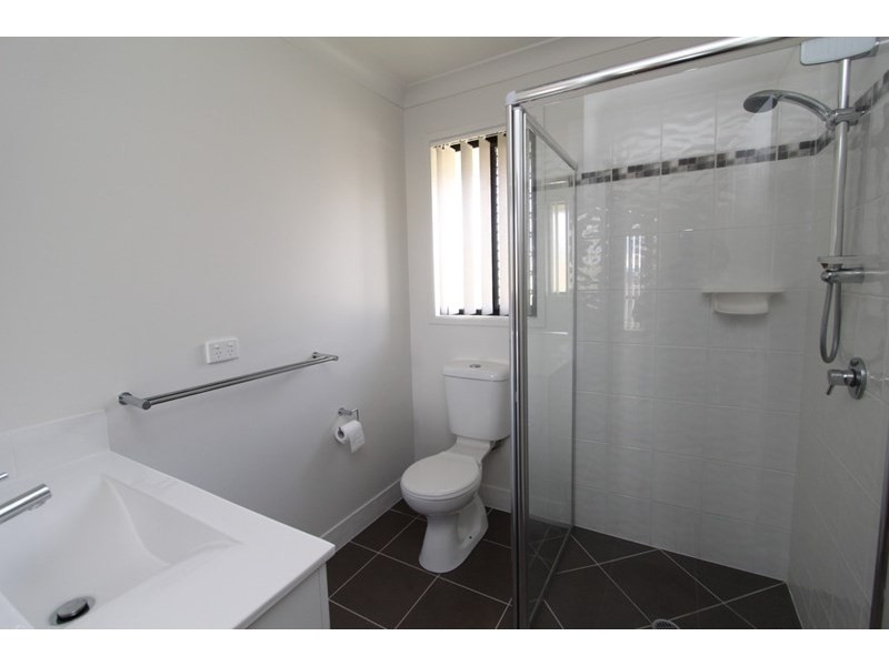 1 Parkes Drive, Tenterfield NSW 2372